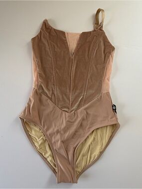 Bodile Bella Leotard - CUT STRAP